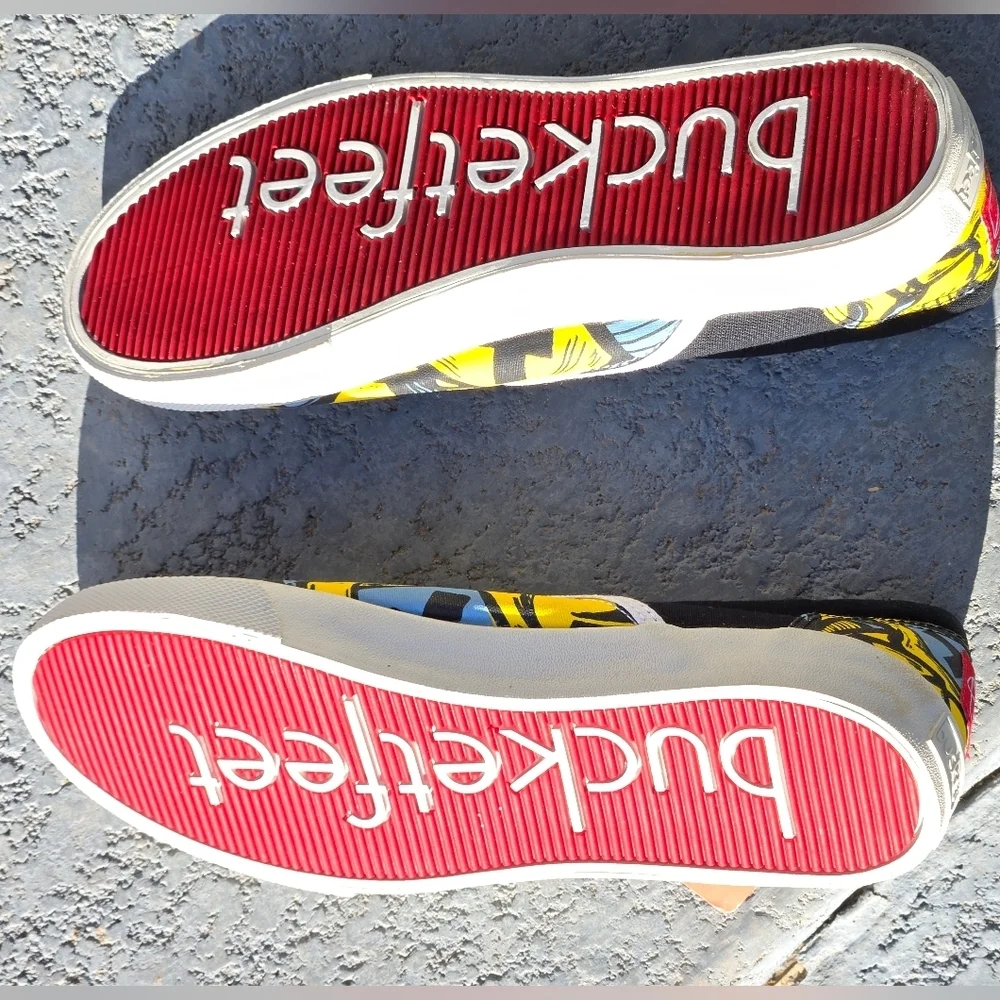 NWT Bucketfeet sz 10 Men Artist Design I AM SLOTH slip-on Shark Graffiti Limited